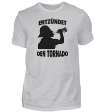 Lade das Bild in den Galerie-Viewer, Tornado - T-Shirt
